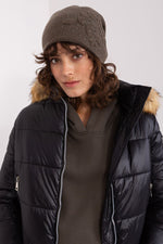 Oppdag vårt utvalg av stilfulle Brun Cap AT til dame i ulike størrelser og kvalitetsmaterialer - perfekte til jobb, fritid og alle dager. Rask levering og gode priser hos MS Stylehaven. se mer!