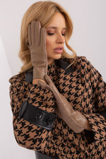 Oppdag vårt utvalg av stilfulle Grønn Hansker - AT til dame i ulike størrelser og kvalitetsmaterialer – perfekte til jobb; fritid og alle dager. Rask levering og gode priser hos MS Stylehaven. se mer!