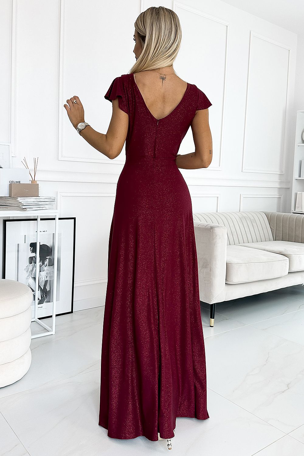 Crystal Maxi Dress fra Numoco – elegant omslagskjole med høy spalte til dame fra MS StyleHaven, laget av polyester, farge Marineblå, størrelse S, med sleeveless; short ermer, perfekt til casual; dress