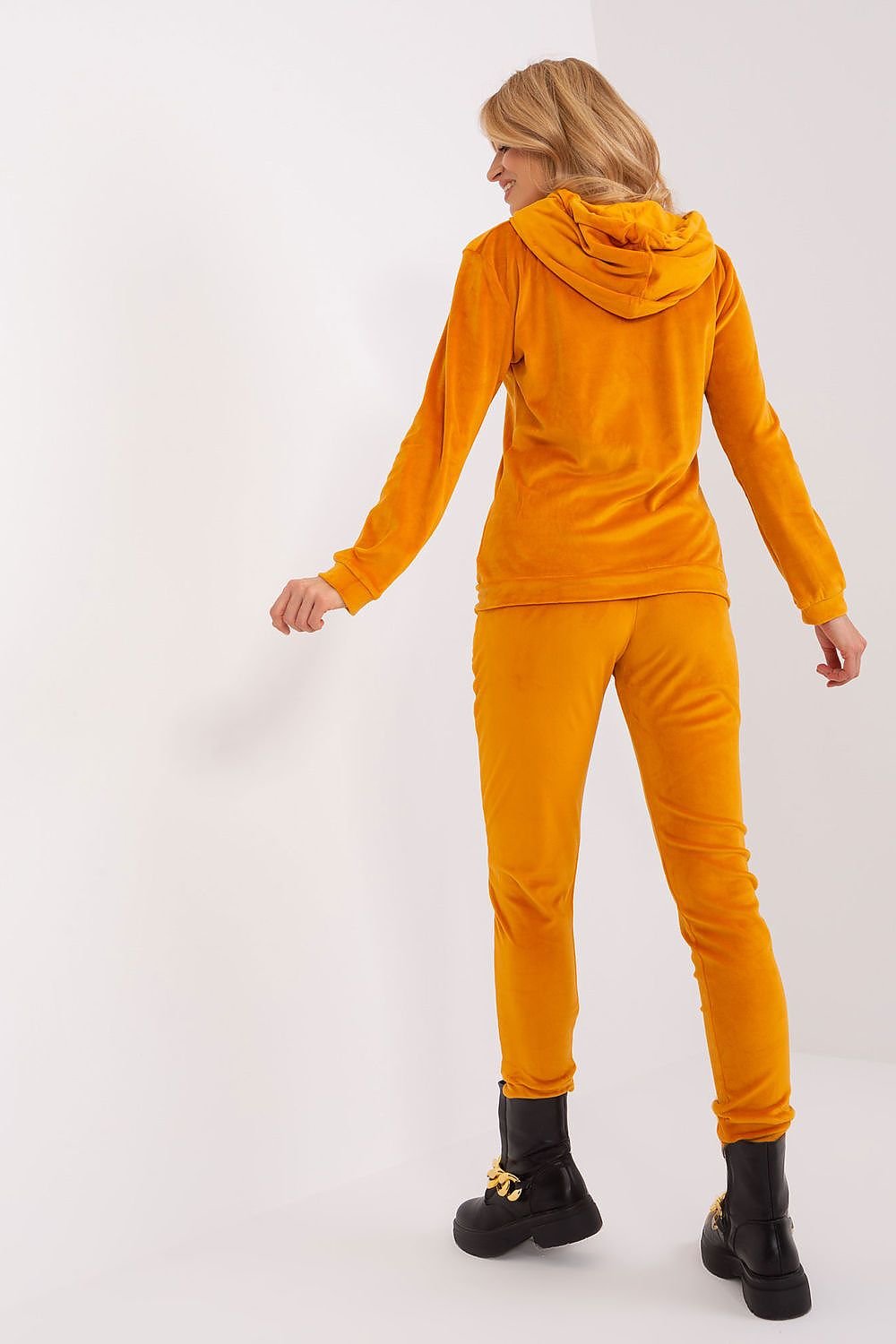 Sett - Relevance til dame fra MS StyleHaven, laget av Viskose, farge beige 2, størrelse S, med 45720 ermer, perfekt til casual; dress