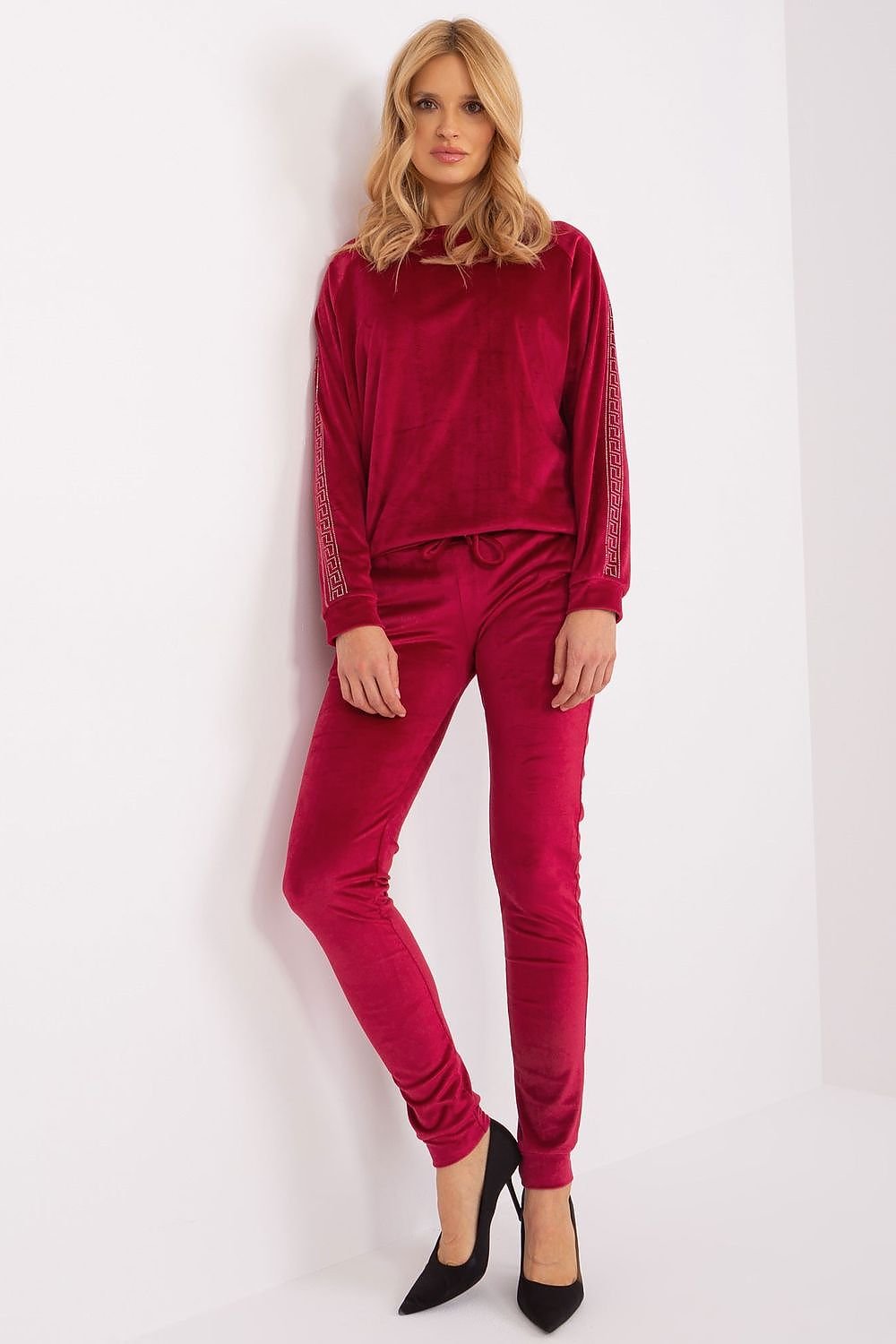 Sett - Relevance til dame fra MS StyleHaven, laget av Viskose, farge Brun, størrelse S/M, med 45720 ermer, perfekt til casual; dress