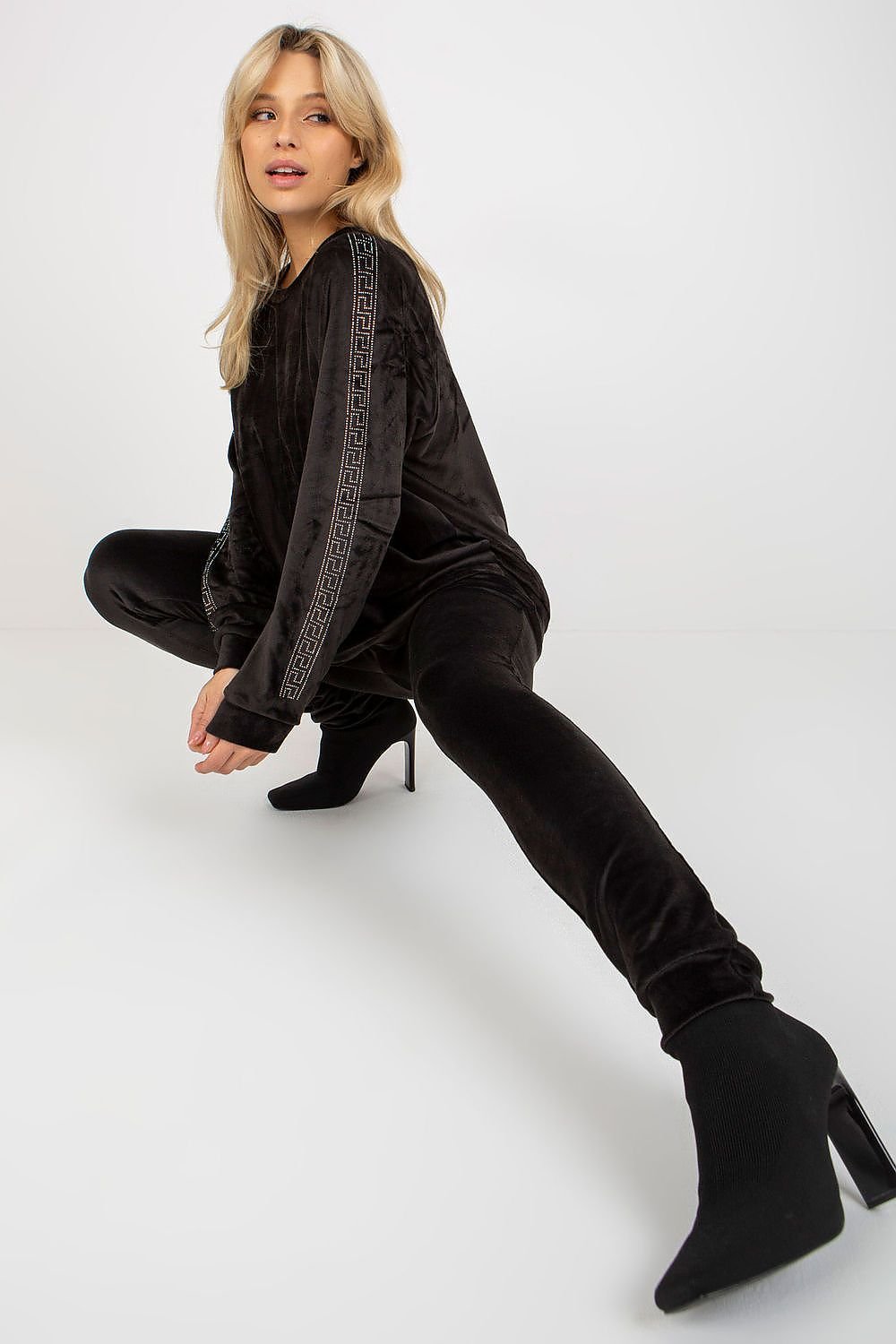 Sett - Relevance til dame fra MS StyleHaven, laget av Viskose, farge Brun, størrelse S/M, med 45720 ermer, perfekt til casual; dress