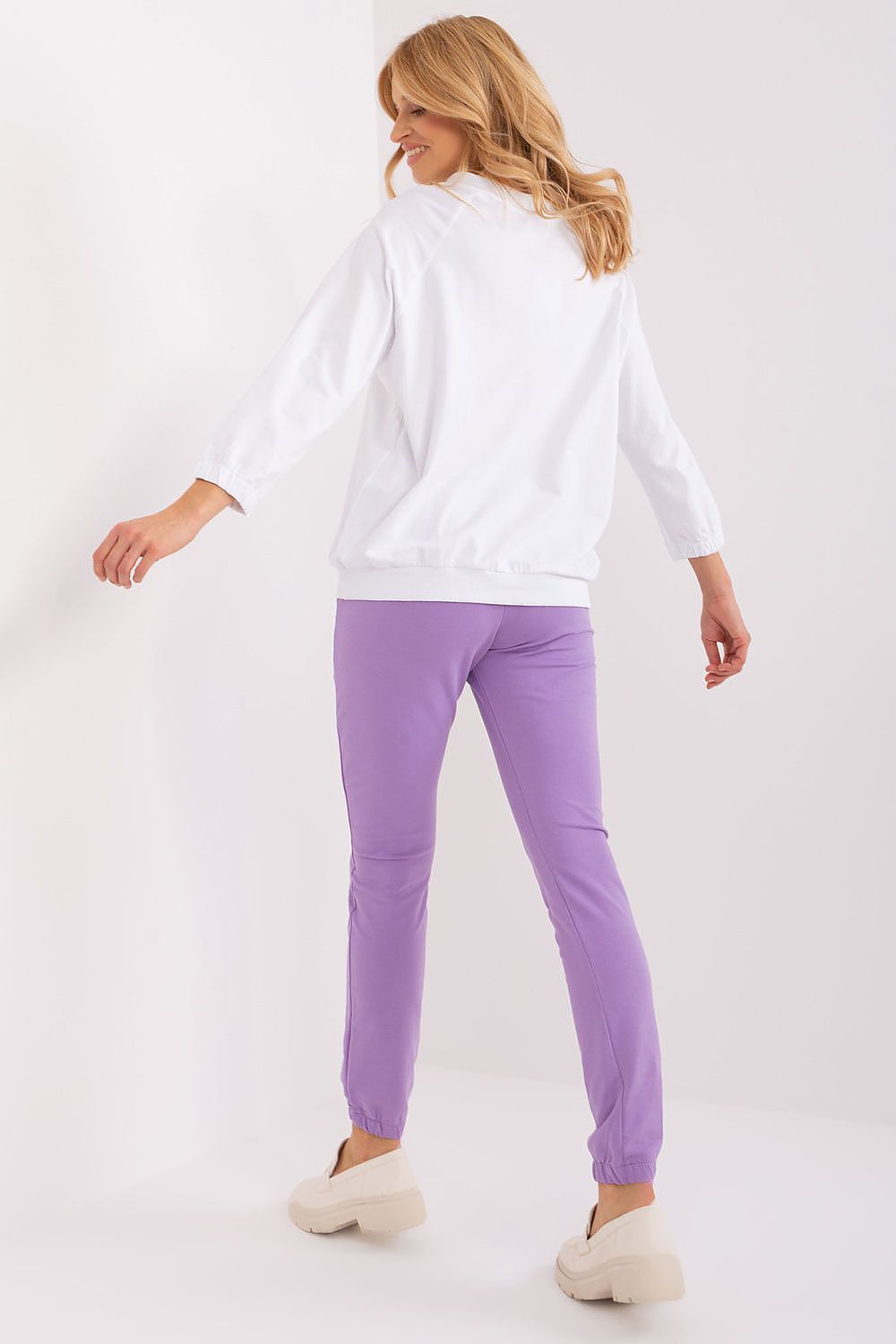 Oppdag vårt utvalg av stilfulle  Sett - Relevans til dame i ulike størrelser og kvalitetsmaterialer – perfekte til jobb; fritid og alle dager. Rask levering og gode priser hos MS Stylehaven. se mer!