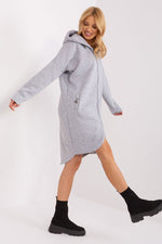 Oppdag vårt utvalg av stilfulle Grå Genser - Relevans til dame i ulike størrelser og kvalitetsmaterialer – perfekte til jobb; fritid og alle dager. Rask levering og gode priser hos MS Stylehaven. se mer!