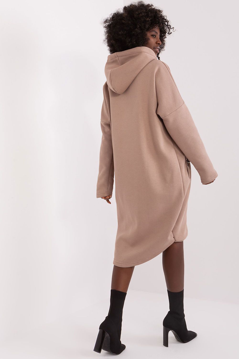 Oppdag vårt utvalg av stilfulle Brun Genser - Relevans til dame i ulike størrelser og kvalitetsmaterialer – perfekte til jobb; fritid og alle dager. Rask levering og gode priser hos MS Stylehaven. se mer!