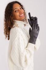 Oppdag vårt utvalg av stilfulle  Hansker - AT til dame i ulike størrelser og kvalitetsmaterialer – perfekte til jobb; fritid og alle dager. Rask levering og gode priser hos MS Stylehaven. se mer!