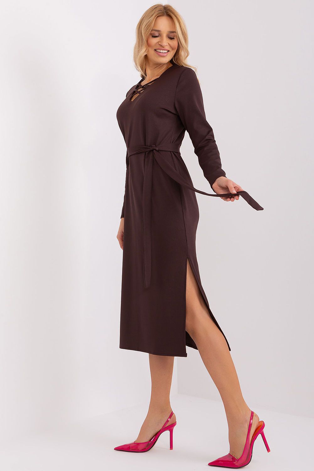 Vår Hverdagsdress – Lakerta til dame fra MS StyleHaven, laget av Bomull; polyester; Elastan-1, farge Brun, størrelse L/XL, med long ermer, perfekt til casual; dress