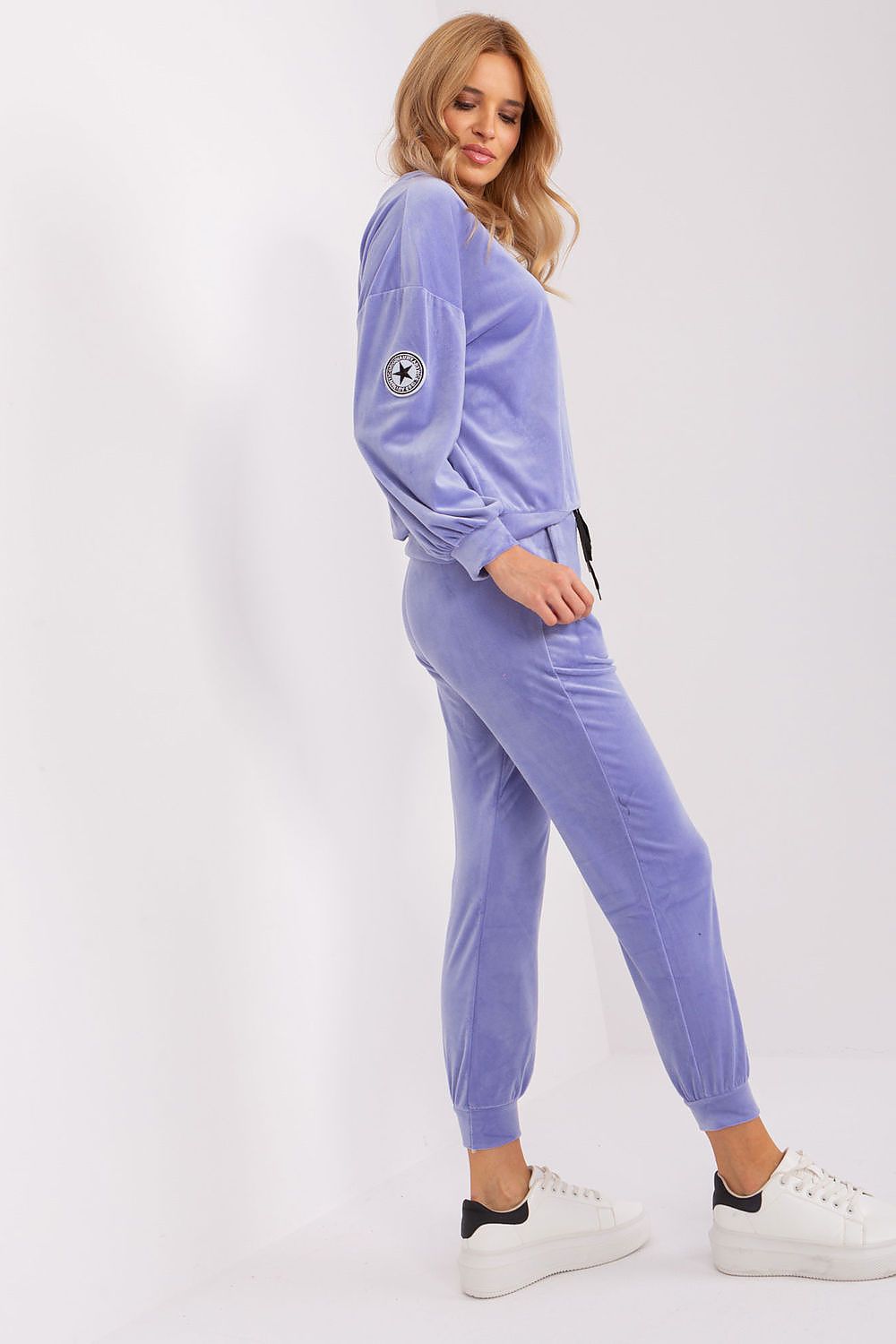 Oppdag vårt utvalg av stilfulle Rosa Sett Italia Moda til dame i ulike størrelser og kvalitetsmaterialer – perfekte til jobb, fritid og alle dager. Rask levering og gode priser hos MS Stylehaven. se mer!