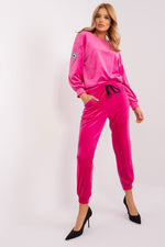 Oppdag vårt utvalg av stilfulle Beige Sett Italia Moda til dame i ulike størrelser og kvalitetsmaterialer – perfekte til jobb, fritid og alle dager. Rask levering og gode priser hos MS Stylehaven. se mer!