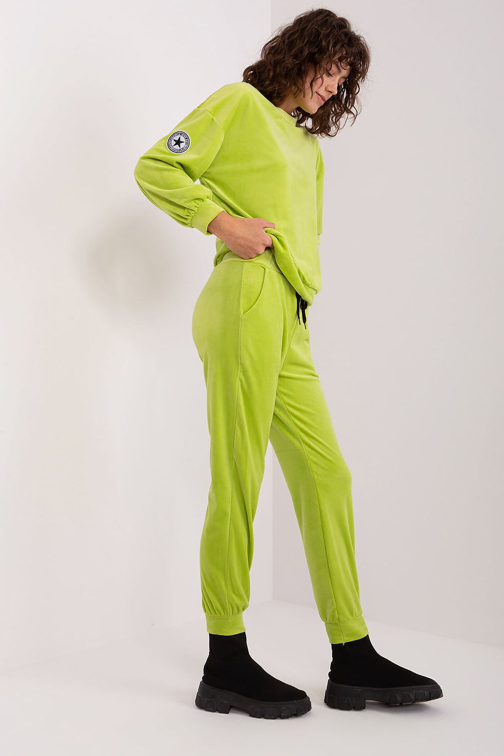 Oppdag vårt utvalg av stilfulle  Sett Italia Moda til dame i ulike størrelser og kvalitetsmaterialer – perfekte til jobb, fritid og alle dager. Rask levering og gode priser hos MS Stylehaven. se mer!