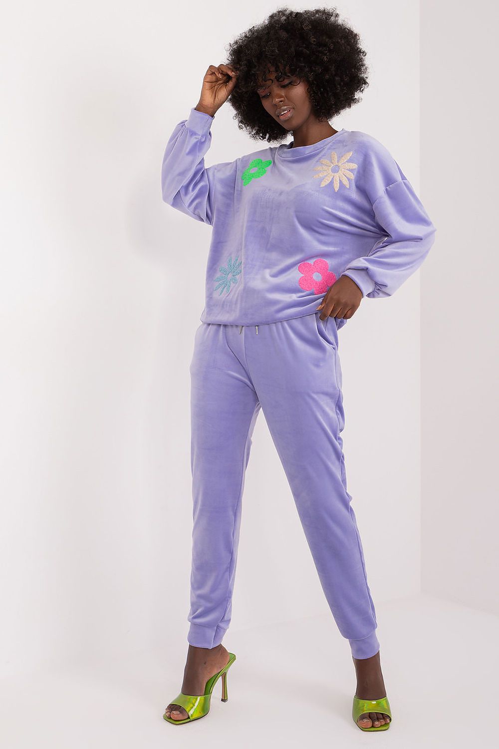 Oppdag vårt utvalg av stilfulle  Sett Italia Moda til dame i ulike størrelser og kvalitetsmaterialer – perfekte til jobb, fritid og alle dager. Rask levering og gode priser hos MS Stylehaven. se mer!