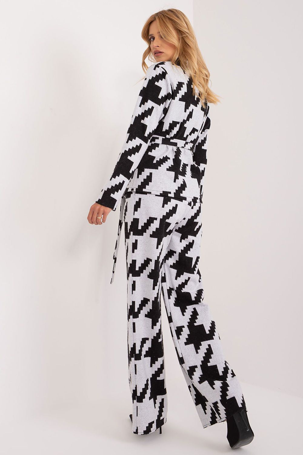 Høstkomfort Sett til dame til dame fra MS StyleHaven, laget av Bomull; Elastan-1, farge Svart, størrelse S/M, med long ermer, perfekt til casual; dress