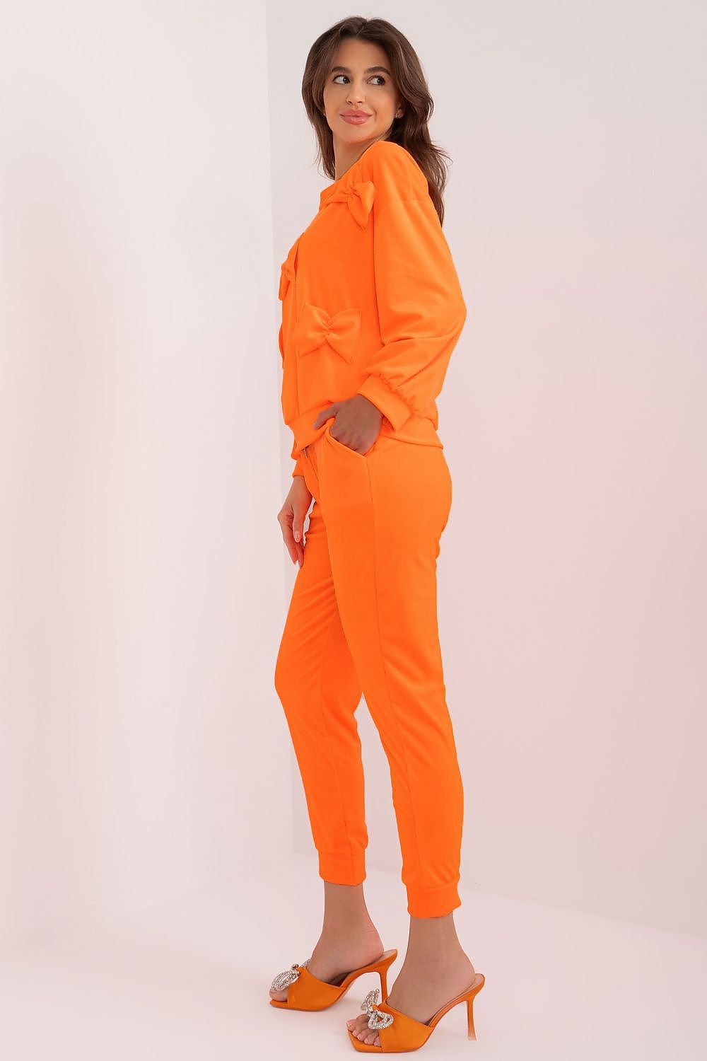 Oppdag vårt utvalg av stilfulle  Sett Italia Moda til dame i ulike størrelser og kvalitetsmaterialer – perfekte til jobb, fritid og alle dager. Rask levering og gode priser hos MS Stylehaven. se mer!