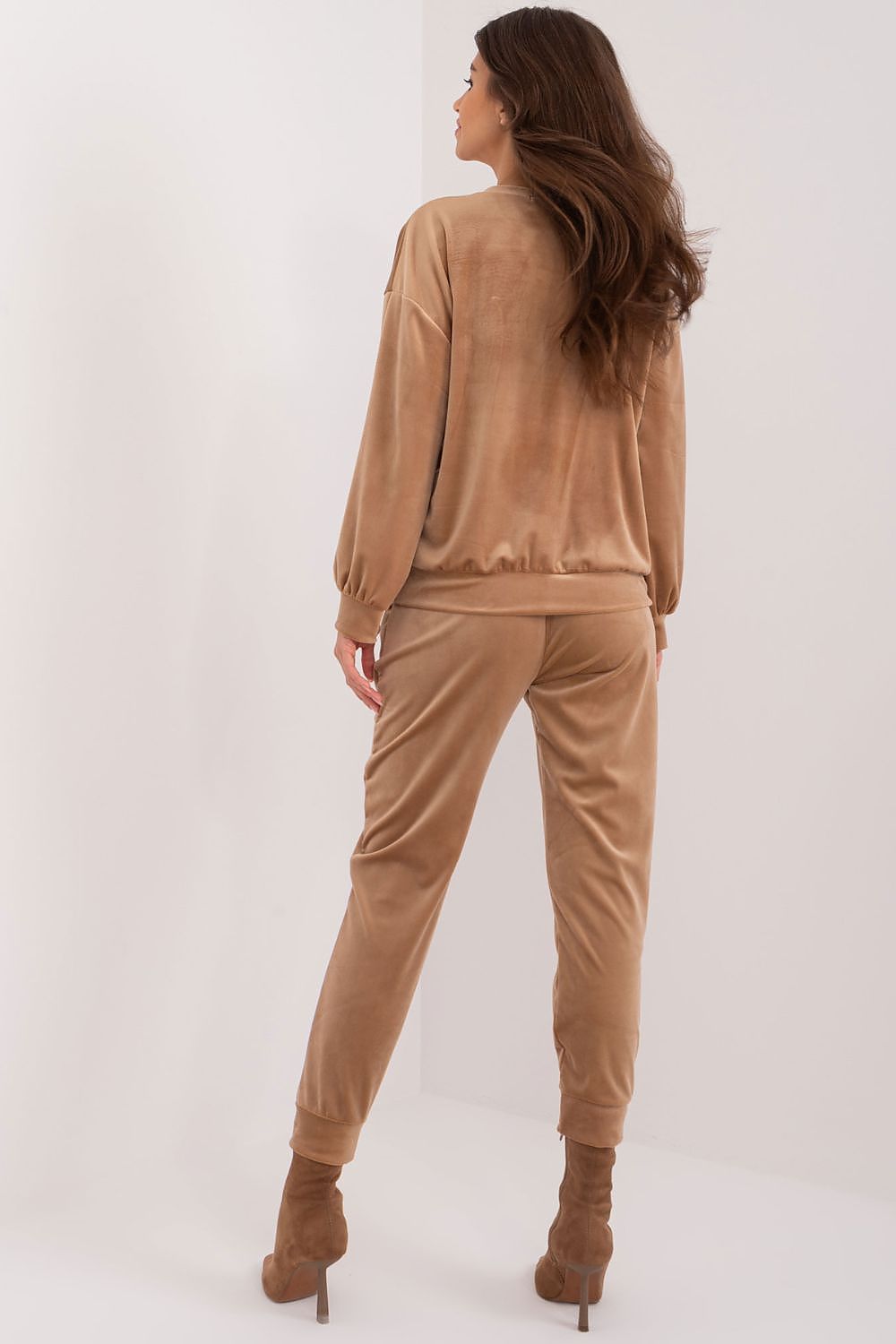 Oppdag vårt utvalg av stilfulle  Sett Italia Moda til dame i ulike størrelser og kvalitetsmaterialer – perfekte til jobb, fritid og alle dager. Rask levering og gode priser hos MS Stylehaven. se mer!