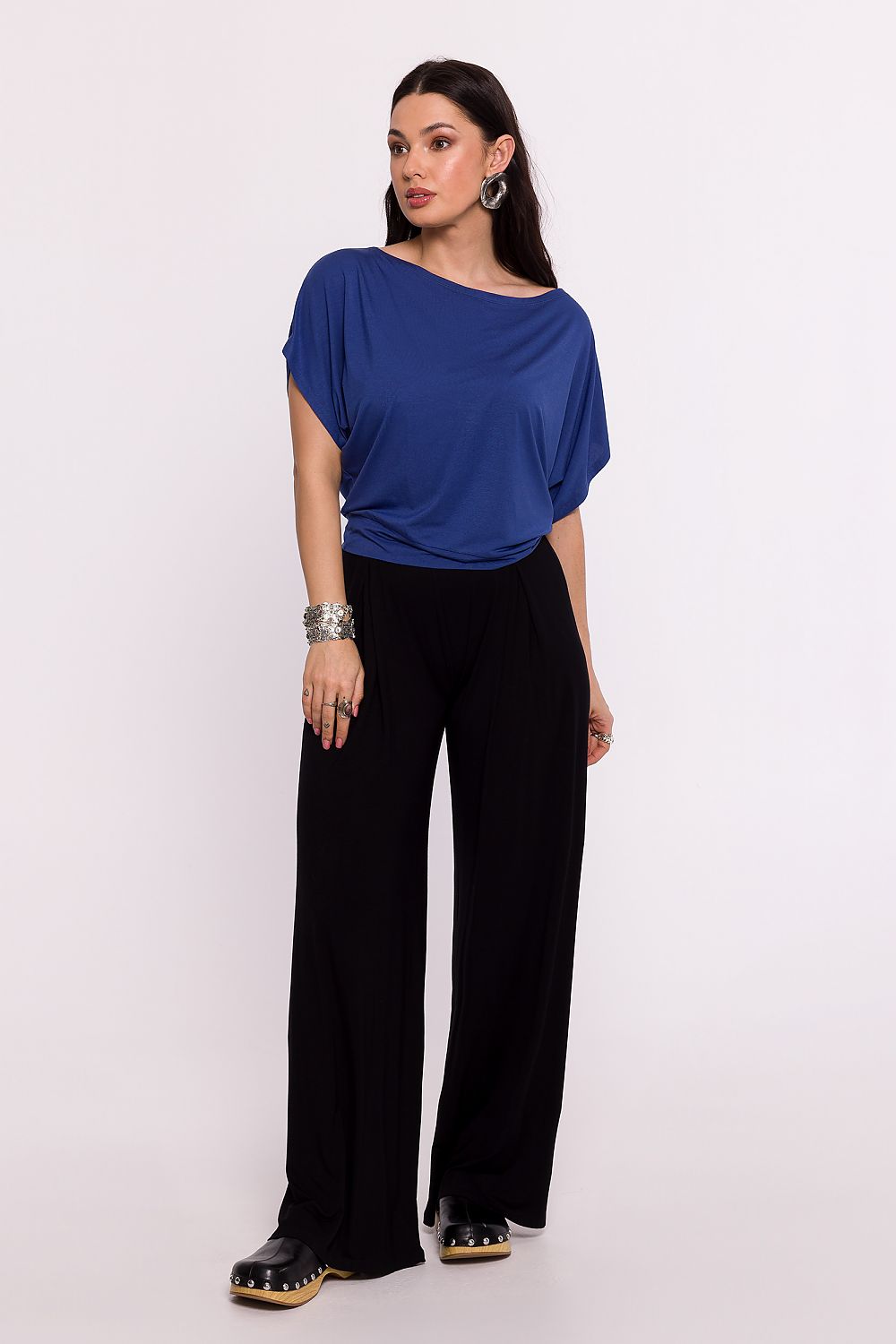 Elegant plisséstrikket bluse - BeWear til dame fra MS StyleHaven, laget av Viskose, farge Blå, størrelse M, med short ermer, perfekt til dress