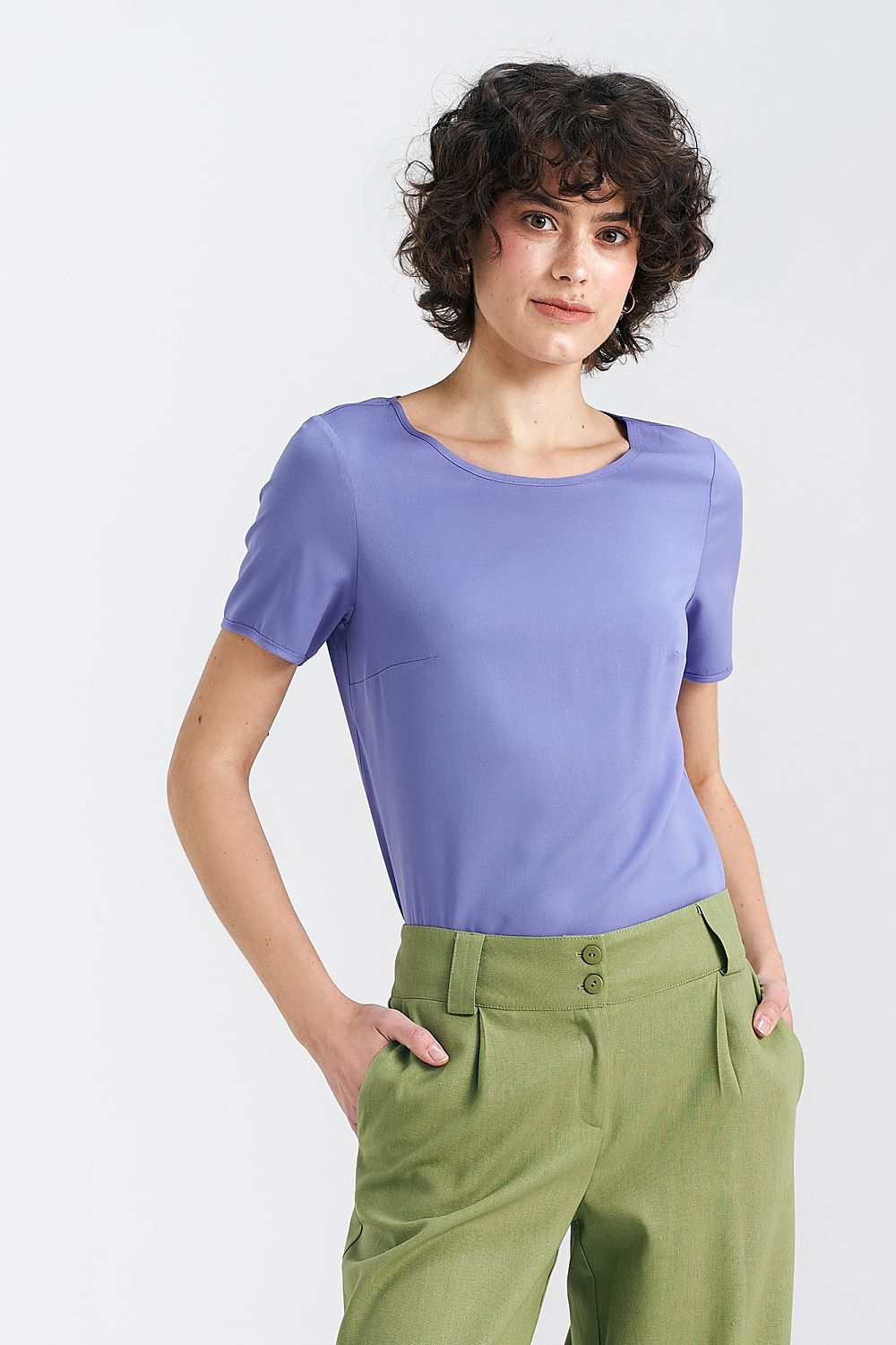 Bluse Nife til dame fra MS StyleHaven, laget av Viskose, farge Fiolett, størrelse 42, med short ermer, perfekt til casual; dress