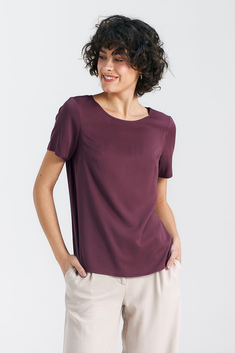 Bluse Nife til dame fra MS StyleHaven, laget av Viskose, farge Fiolett, størrelse 44, med short ermer, perfekt til casual; dress