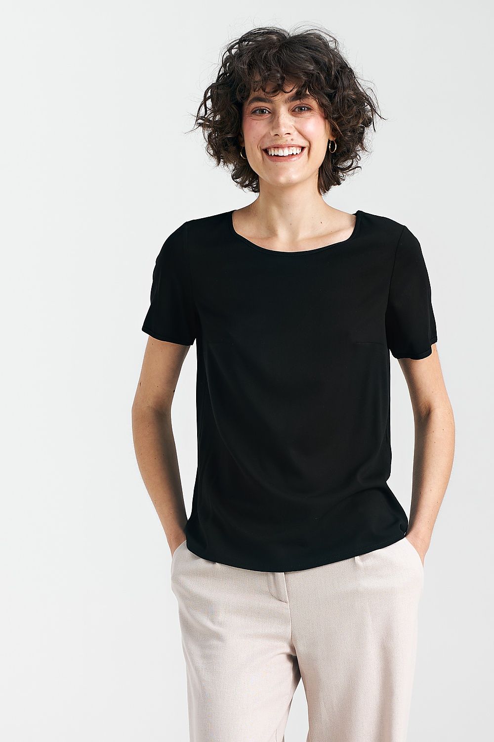 Bluse Nife til dame fra MS StyleHaven, laget av Viskose, farge beige, størrelse 38, med short ermer, perfekt til casual; dress