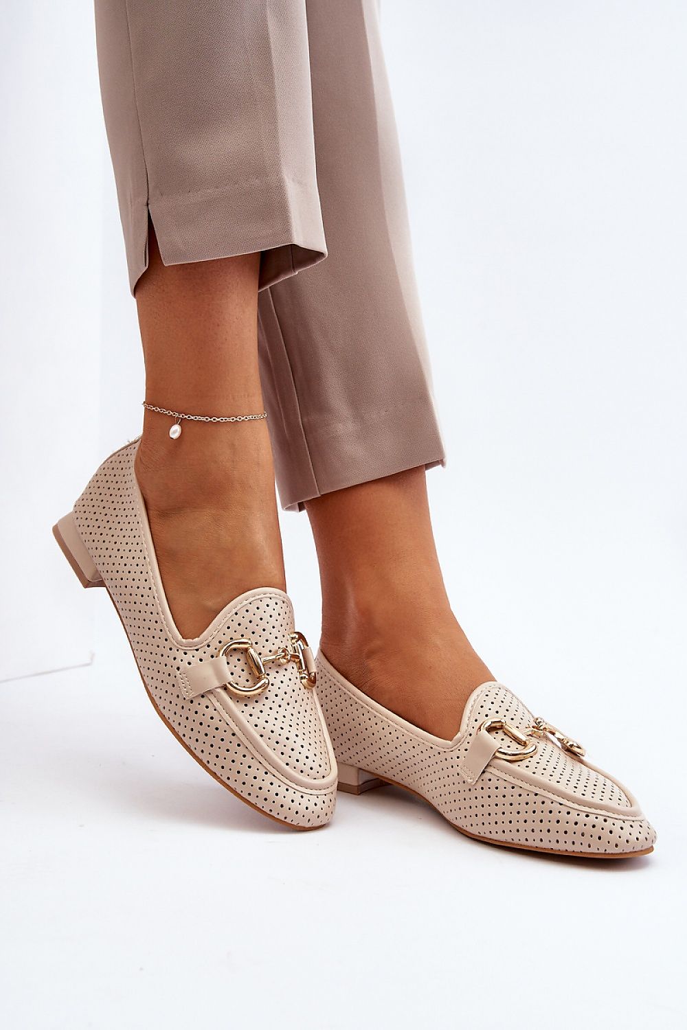 Mocassin Step in Style til dame fra MS StyleHaven, laget av polyester, farge beige, størrelse 38, med long ermer, perfekt til dress