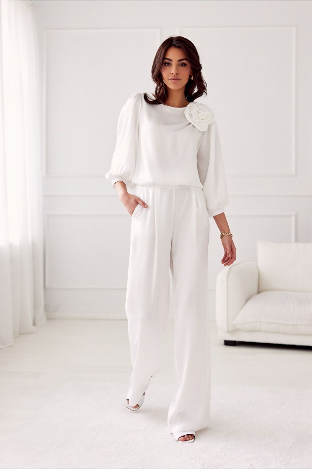 Elsa Satin Wide-Leg Pants by Roco Fashion fra MS StyleHaven, størrelse 34, med short, bukselengde long, kjolelengde mini, kjolestil wrap; a-line