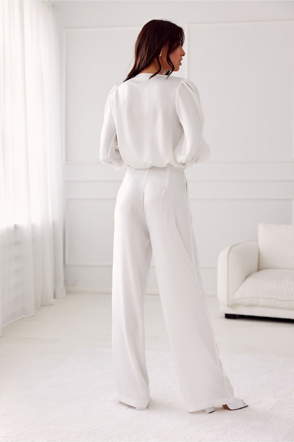 Elsa Satin Wide-Leg Pants by Roco Fashion fra MS StyleHaven, størrelse 38, med short, bukselengde long, kjolelengde mini, kjolestil wrap; a-line