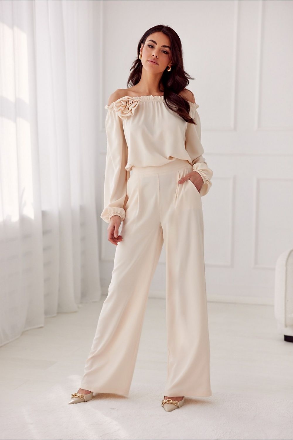 Vide satengbukser med høy midje - Roco Fashion fra MS StyleHaven, størrelse 38, med long, bukselengde long, kjolelengde maxi, kjolestil flared; sheath