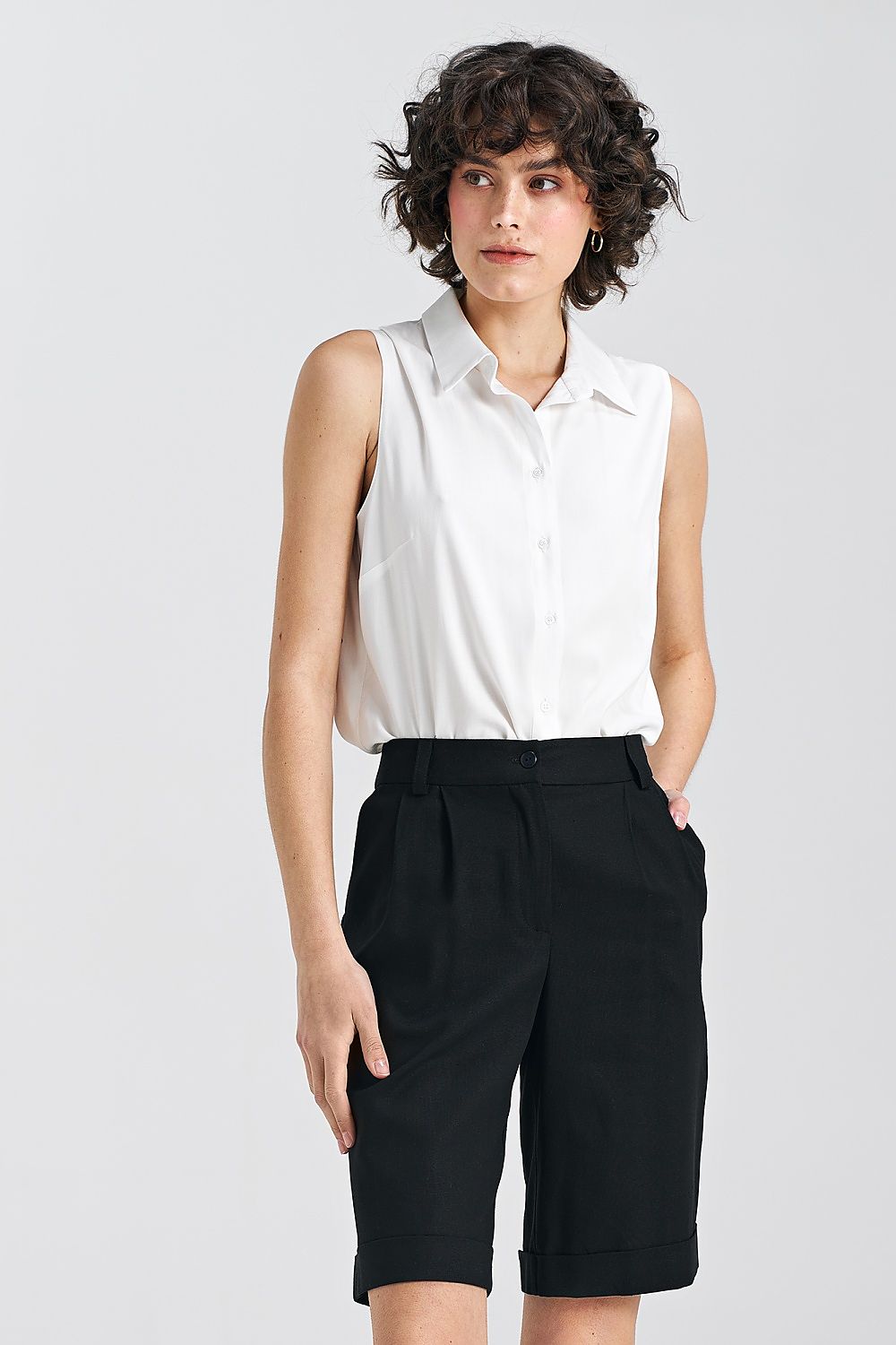 Skjorte Nife til dame fra MS StyleHaven, laget av Viskose, farge beige, størrelse 38, med long ermer, perfekt til casual; dress