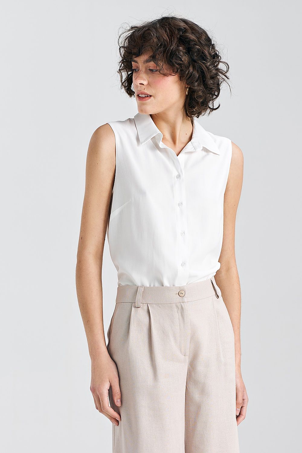 Skjorte Nife til dame fra MS StyleHaven, laget av Viskose, farge beige, størrelse 42, med long ermer, perfekt til casual; dress