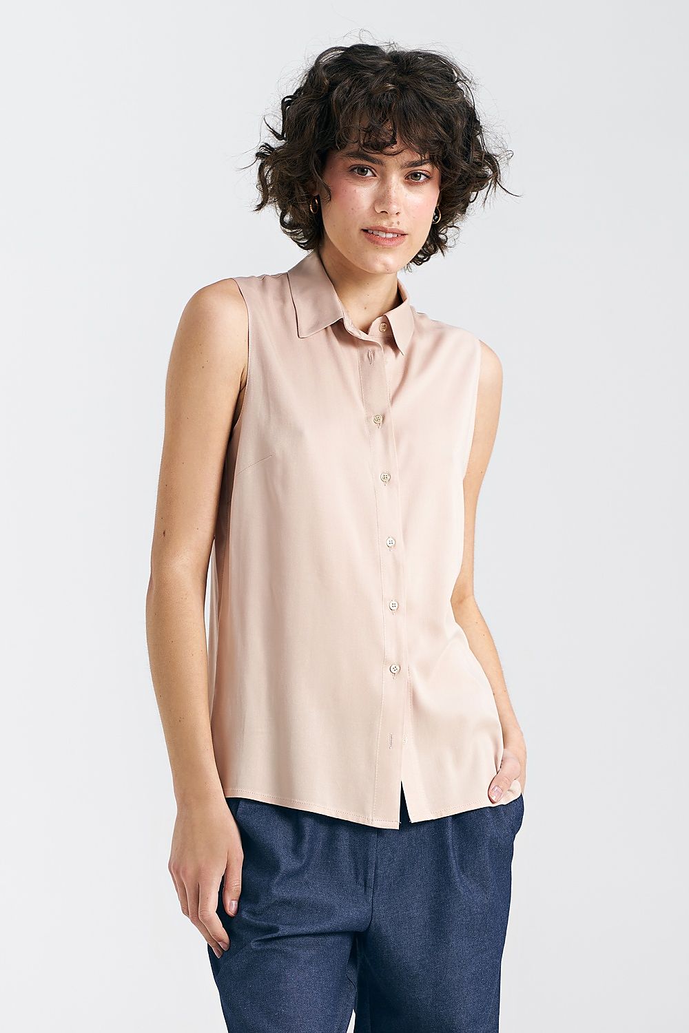 Skjorte Nife til dame fra MS StyleHaven, laget av Viskose, farge beige 2, størrelse 40, med long ermer, perfekt til casual; dress