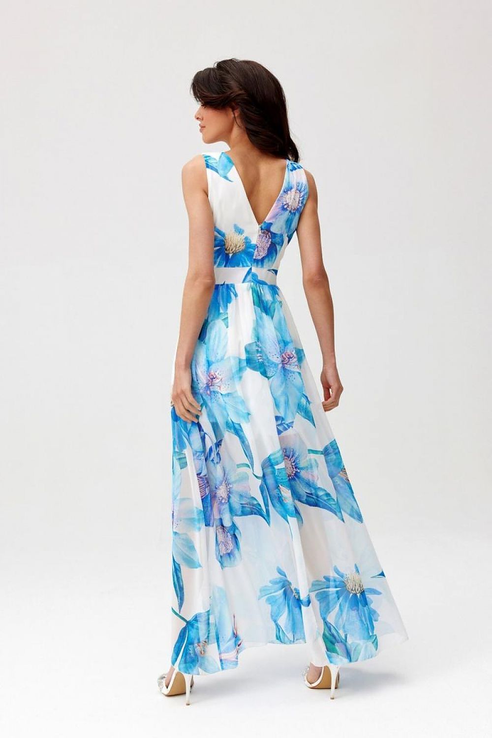 Elegant maxikjole i chiffon med åpen rygg - Roco Fashion fra MS StyleHaven, størrelse 38, med sleeveless, bukselengde long, kjolelengde maxi, kjolestil flared; sheath