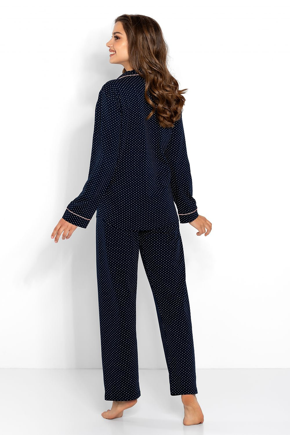 Pyjamas Momenti Per Me til dame fra MS StyleHaven, laget av Bomull; Elastan-1, farge Marineblå, størrelse M, med long ermer, perfekt til casual; dress