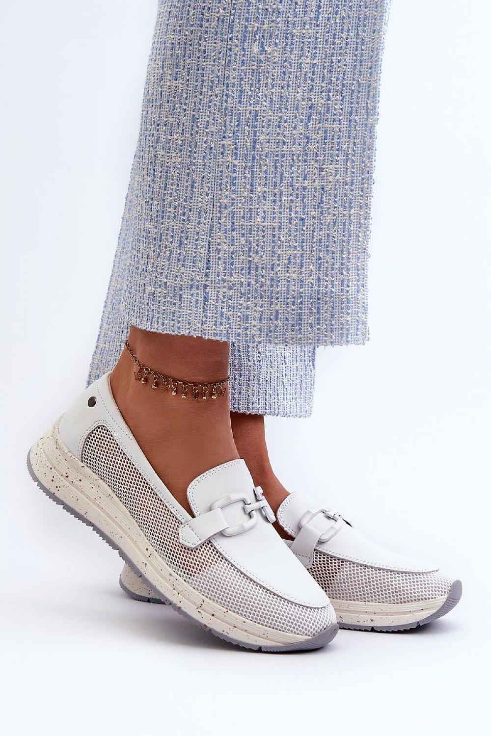 Mocassin Step in Style til dame fra MS StyleHaven, laget av polyester, med detaljer i leather, farge Hvit, størrelse 36, med 45720 ermer, hælhøyde low, skostørrelse 36; 37; 38; 39; 40; 41, perfekt til casual