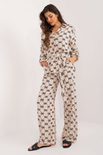 Lakerta Casual skjorte og bukser i bomull til dame fra MS StyleHaven, laget av Bomull, farge beige 2, størrelse S/M, med short ermer, perfekt til casual; dress