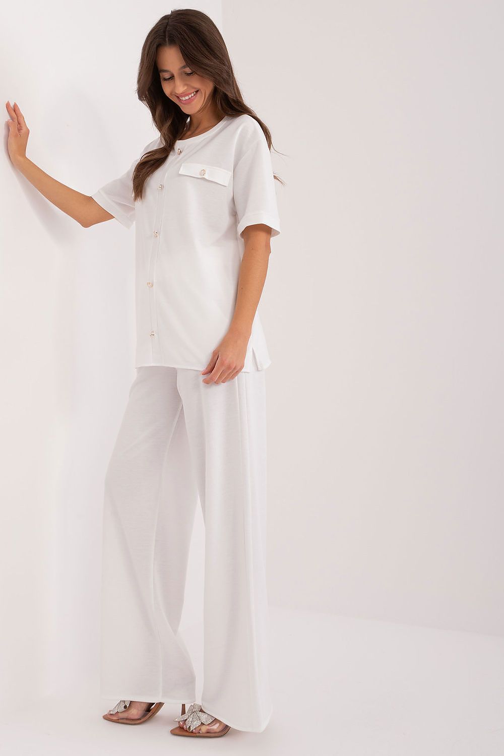 Lakerta damesett med bluse og bukser med knytemidje til dame fra MS StyleHaven, laget av Bomull; Elastan-1, farge Hvit, størrelse S/M, med long ermer, perfekt til casual; dress