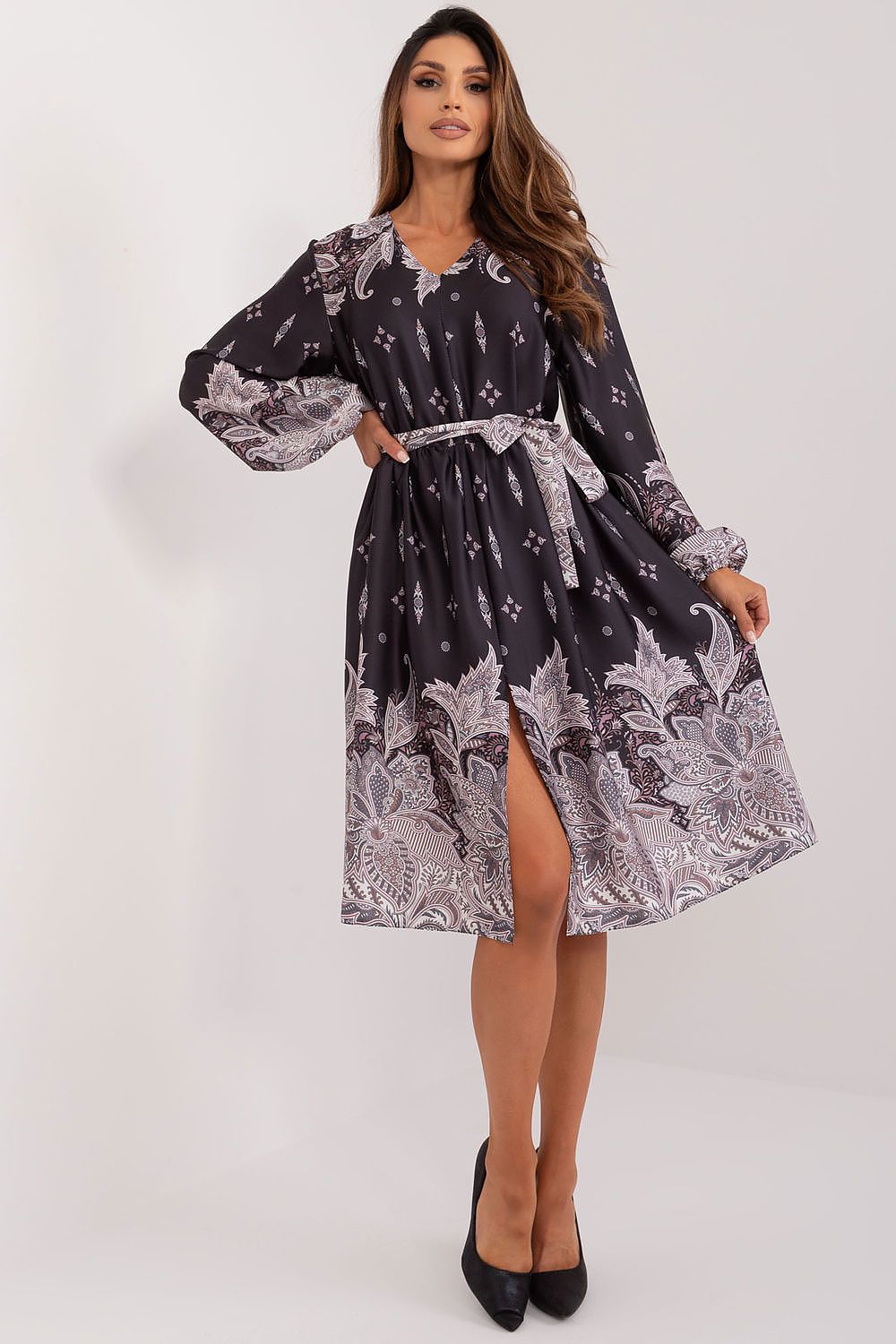 Lakerta Midi Cocktailkjole til dame fra MS StyleHaven, laget av Bomull; nylon, farge Svart, størrelse S/M, med long ermer, midi lengde, kjolestil flared; a-line, perfekt til casual; dress