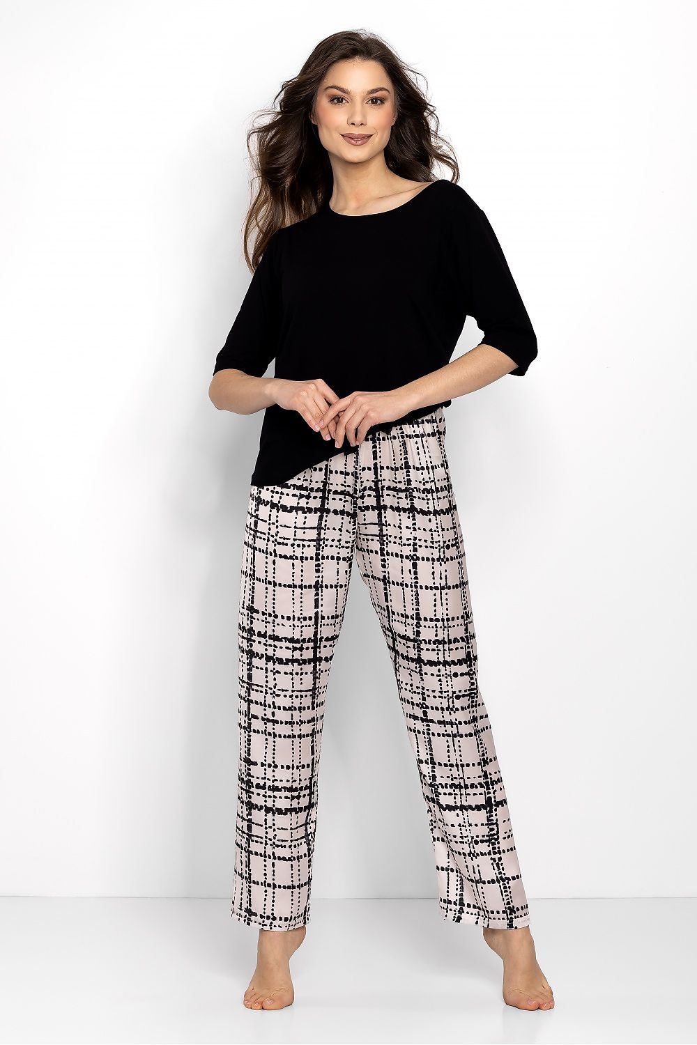 Pyjamas Momenti Per Me til dame fra MS StyleHaven, laget av Viskose; polyester, farge Svart, størrelse s, med long ermer, perfekt til casual; dress