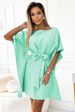 Sofia Day kjole til dame fra MS StyleHaven, laget av polyester, farge Brun, størrelse 2XL/3XL, med short ermer, perfekt til casual; dress