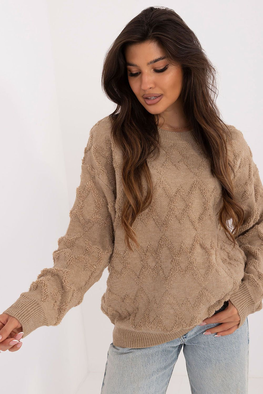 Oppdag vårt utvalg av stilfulle Beige Jumper AT til dame i ulike størrelser og kvalitetsmaterialer - perfekte til jobb, fritid og alle dager. Rask levering og gode priser hos MS Stylehaven. se mer!