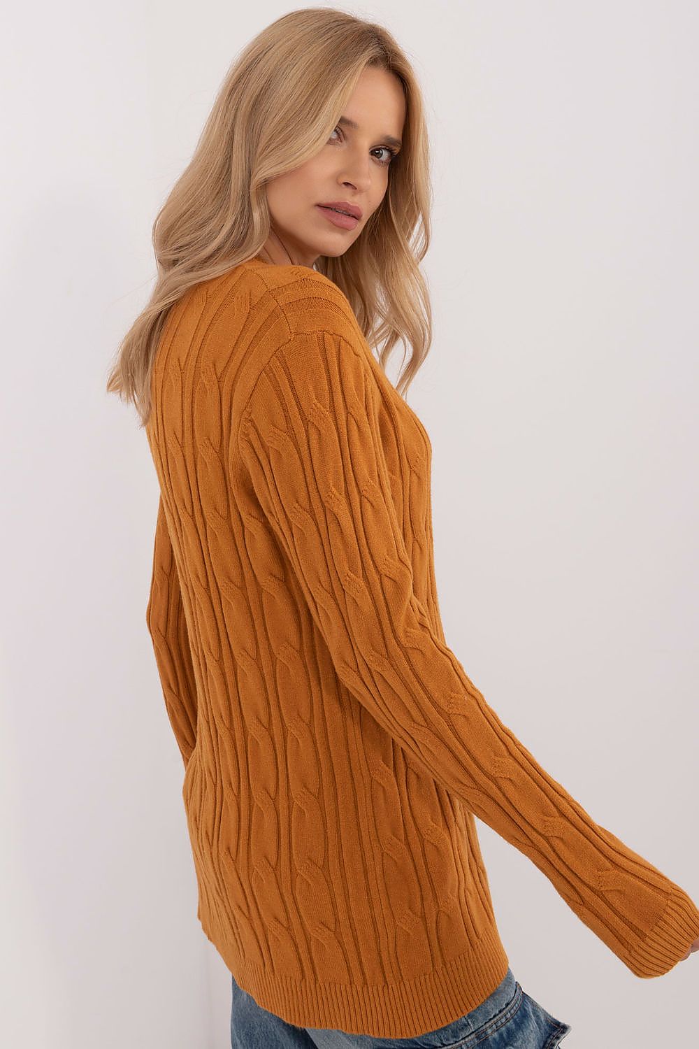 Oppdag vårt utvalg av stilfulle Beige 2 Jumper - AT til dame i ulike størrelser og kvalitetsmaterialer – perfekte til jobb; fritid og alle dager. Rask levering og gode priser hos MS Stylehaven. se mer!