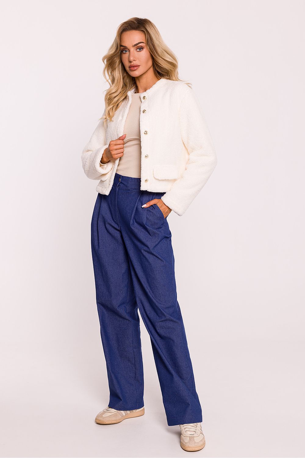 Genser Moe til dame fra MS StyleHaven, laget av polyester, farge beige, størrelse M, med long ermer, perfekt til dress