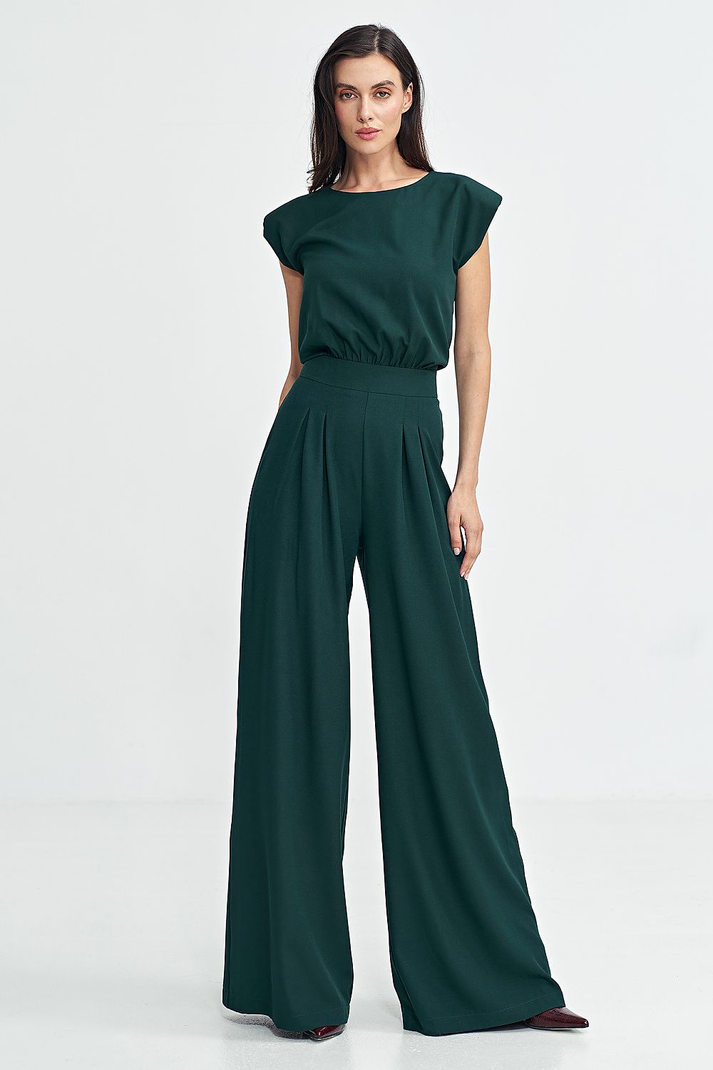 Dress Nife til dame fra MS StyleHaven, laget av polyester, farge Grønn, størrelse 36, med sleeveless ermer, perfekt til casual; dress
