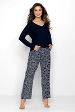 Pyjamas Momenti Per Me til dame fra MS StyleHaven, laget av Viskose, farge Marineblå, størrelse s, med long ermer, perfekt til casual; dress