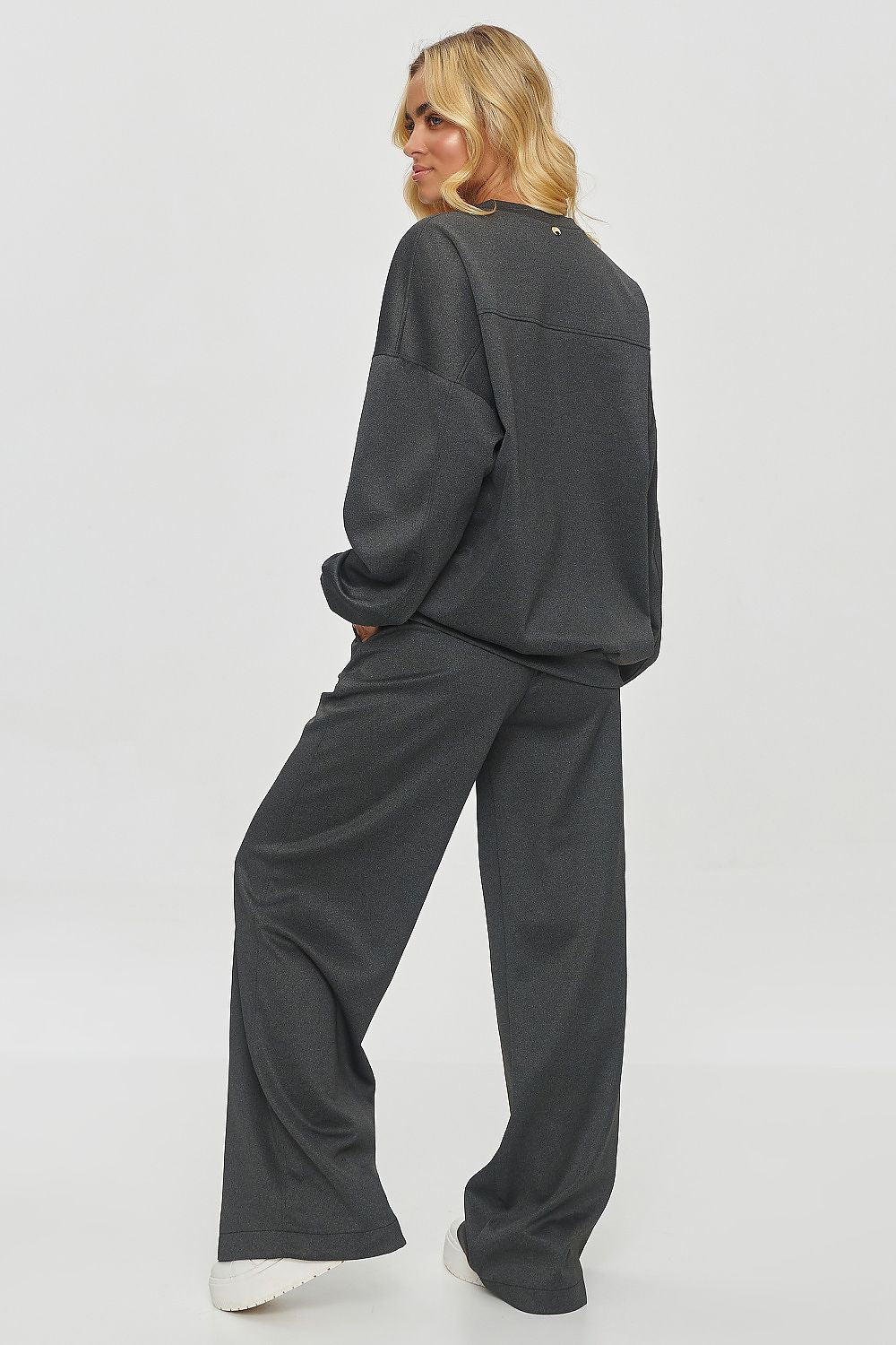 Sett Makadamia til dame fra MS StyleHaven, laget av polyester, farge Grå, størrelse 40, med long ermer, perfekt til casual; dress
