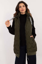 Vattert vest til dame fra MS StyleHaven, størrelse M, med long, bukselengde long, kjolelengde maxi, kjolestil gown; sheath
