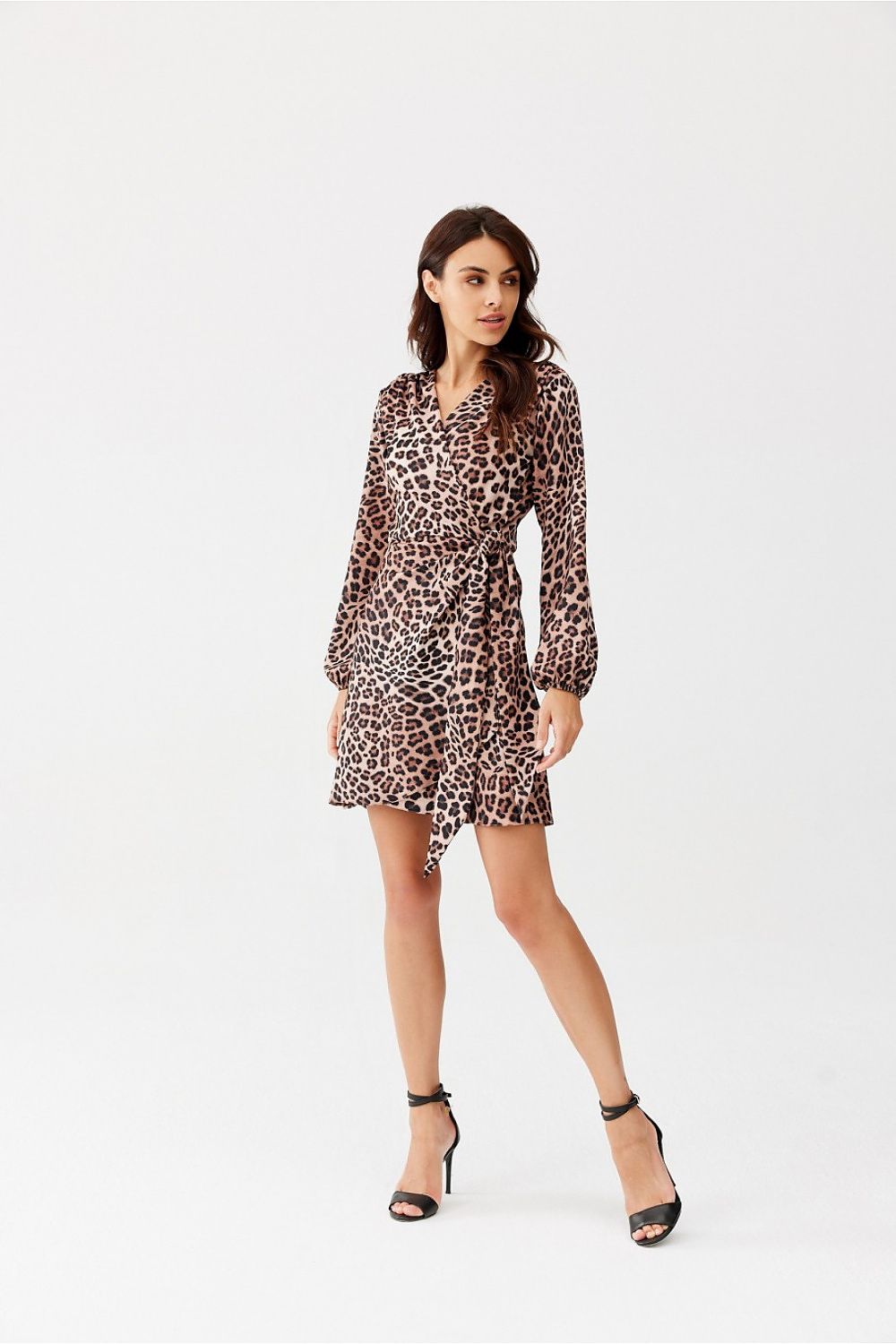Cassie – omslagskjole i minilengde fra Roco Fashion fra MS StyleHaven, størrelse 36, med long, bukselengde long, kjolelengde mini, kjolestil wrap; a-line