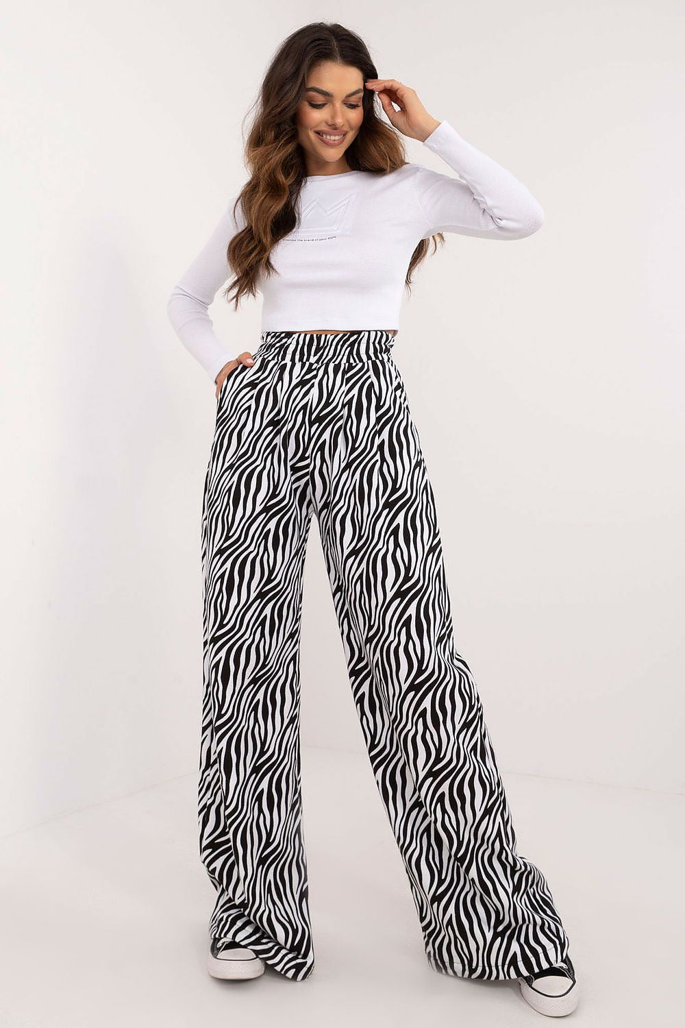 Casual Sett med Ribbestrikket Bluse og Dyremønstrede Bukser - FP til dame fra MS StyleHaven, størrelse one-size-fits-all, med long, kjolelengde knee, kjolestil sweater