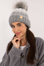 Oppdag vårt utvalg av stilfulle  Cap Rue Paris til dame i ulike størrelser og kvalitetsmaterialer – perfekte til jobb; fritid og alle dager. Rask levering og gode priser hos MS Stylehaven. se mer!