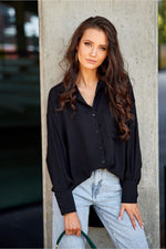 Urban Flow – asymmetrisk oversized skjorte fra Roco Fashion fra MS StyleHaven, størrelse S/M, med long, bukselengde long, kjolelengde maxi, kjolestil sheath