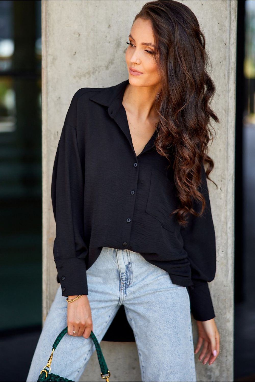 Urban Flow – asymmetrisk oversized skjorte fra Roco Fashion fra MS StyleHaven, størrelse L/XL, med long, bukselengde long, kjolelengde maxi, kjolestil sheath