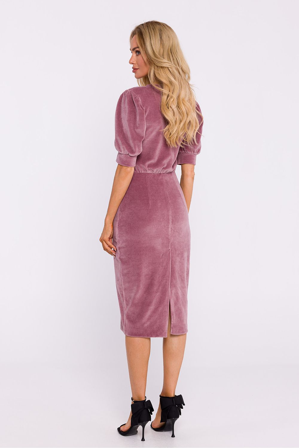 Velour Dagkjole Moe til dame fra MS StyleHaven, laget av polyester, farge Svart, størrelse L, med 45720 ermer, perfekt til dress